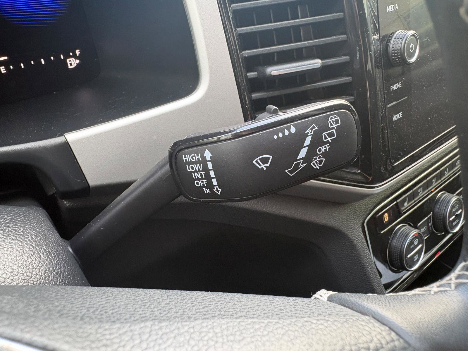 Used 2022 Volkswagen Atlas SE image 34