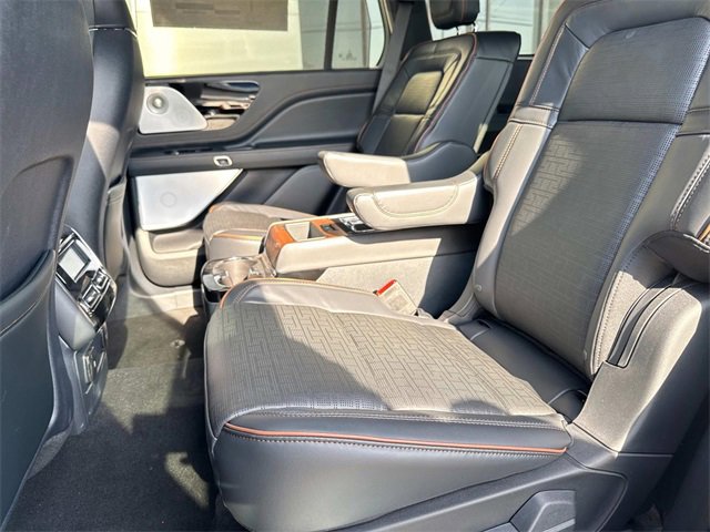 New 2025 Lincoln Aviator Black Label w/ Black Label Special Edition image 15