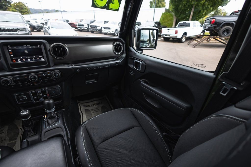 Used 2023 Jeep Wrangler Freedom Edition image 24