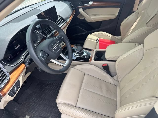 Used 2023 Audi Q5 e Premium Plus w/ Premium Plus Package AWD/4WD image 9