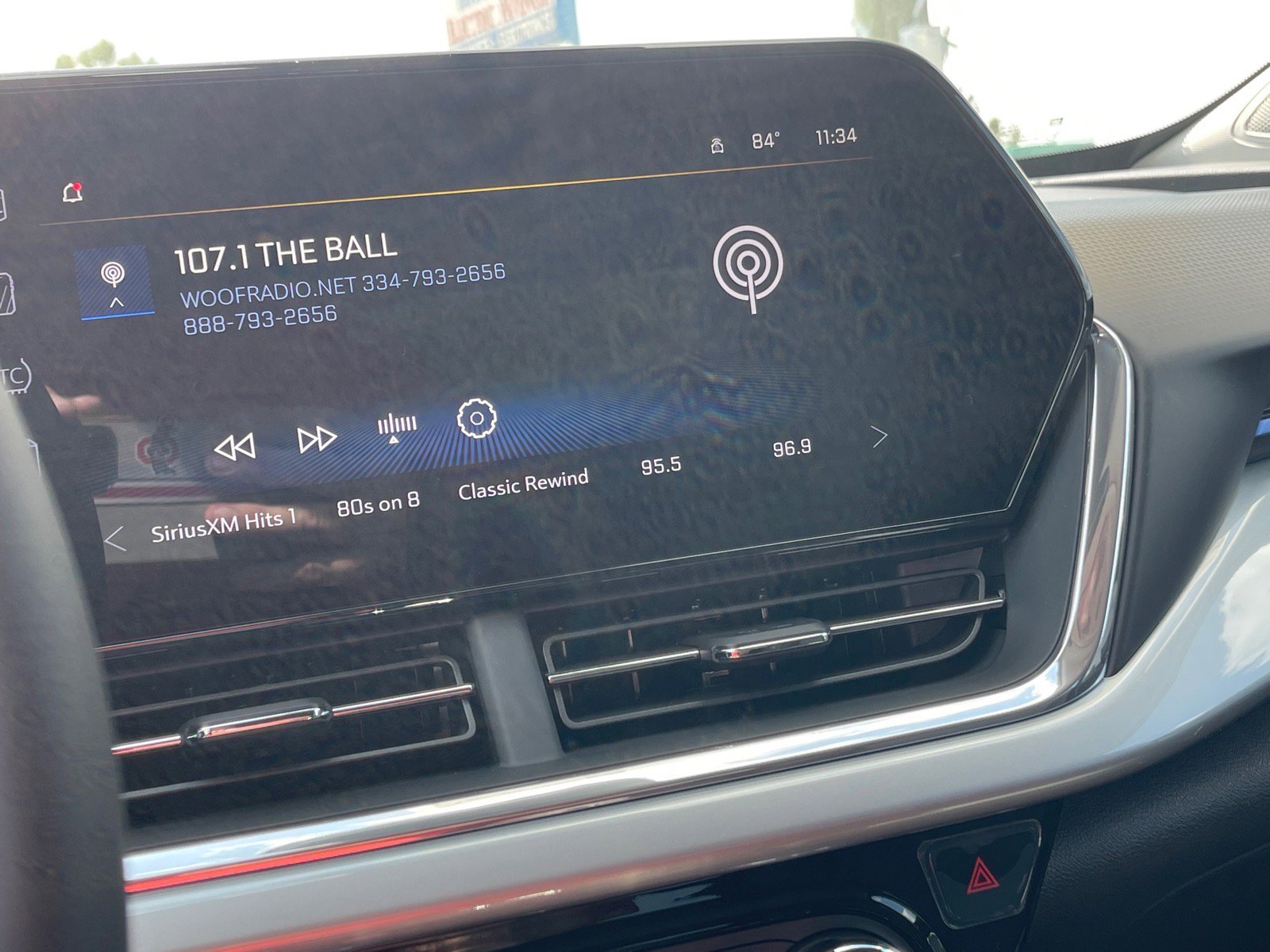 New 2026 Chevrolet Trax LT w/ Driver Confidence Package image 5