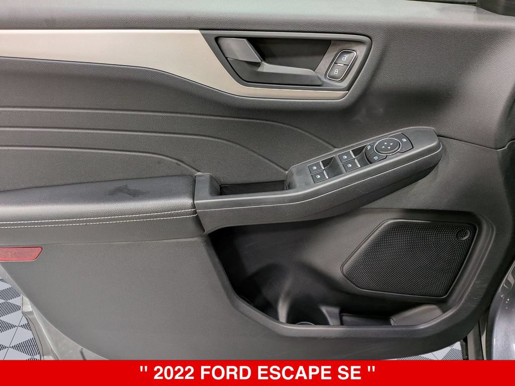Used 2022 Ford Escape SE w/ Cold Weather Package AWD/4WD image 14