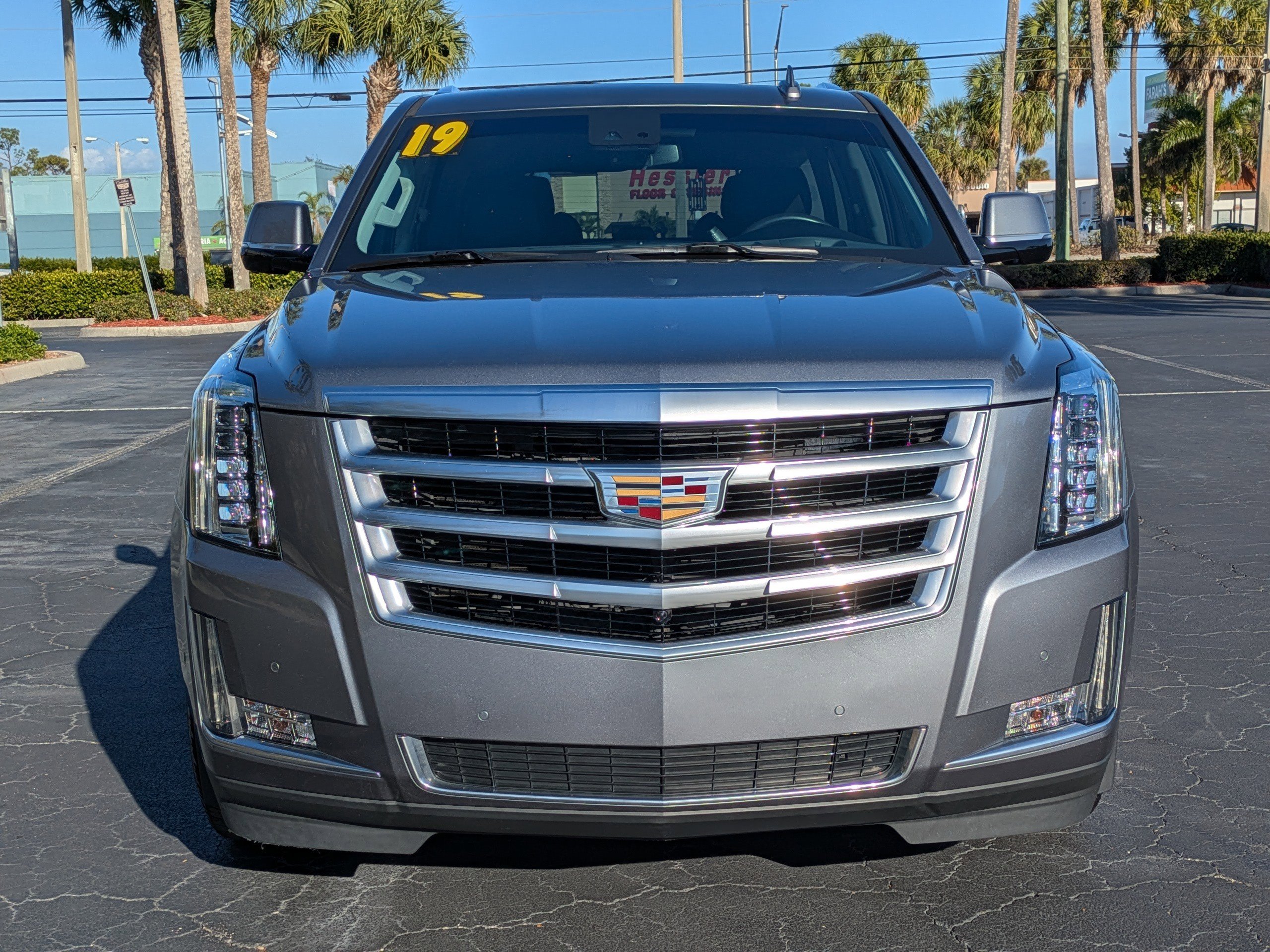 Used 2019 Cadillac Escalade Luxury image 8