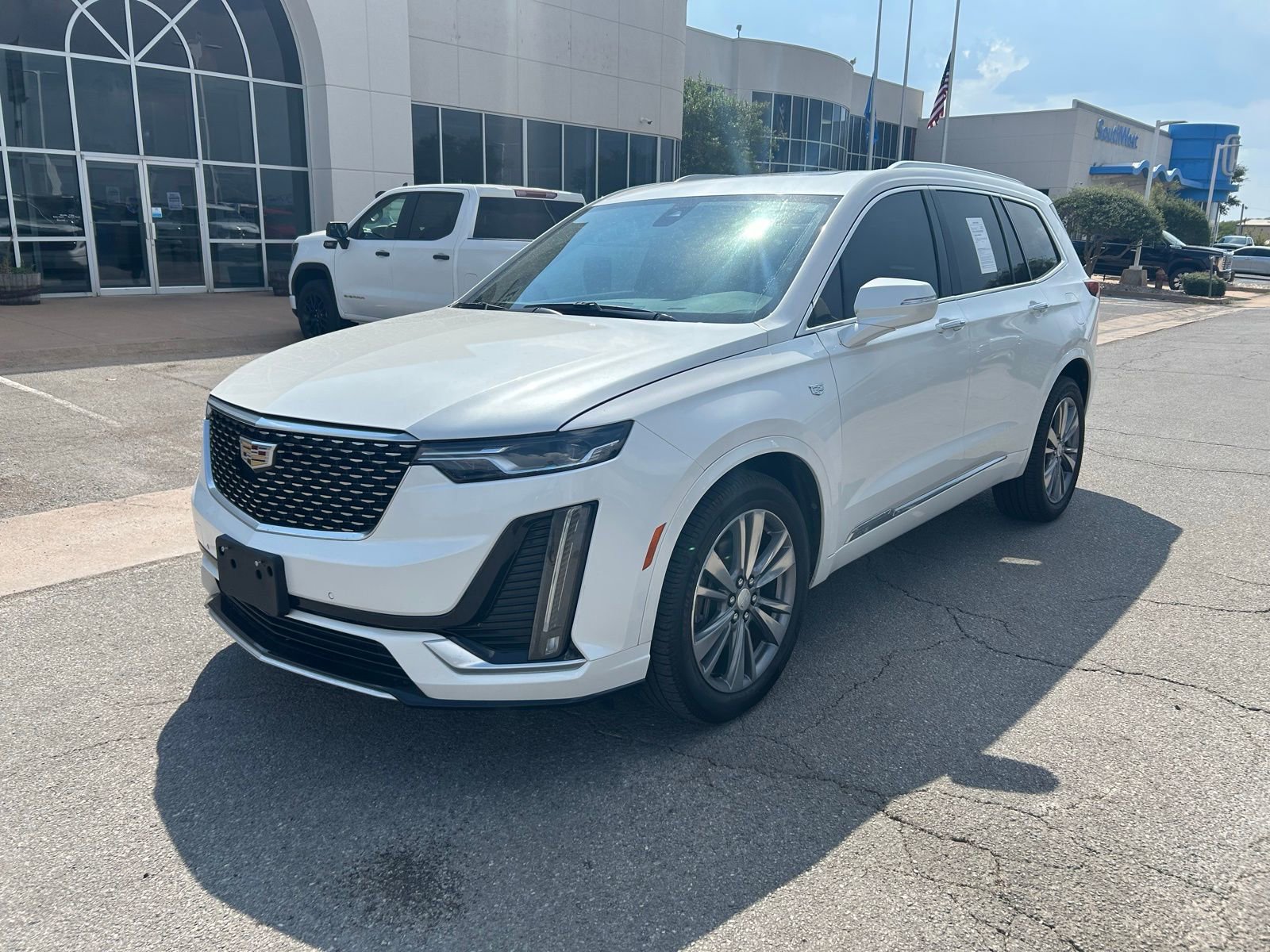 Used 2020 Cadillac XT6 Premium Luxury image 1