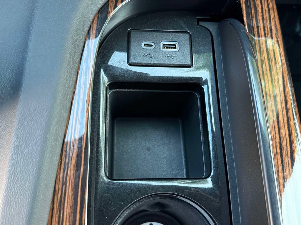 Certified 2024 Cadillac Escalade Premium Luxury AWD/4WD image 26