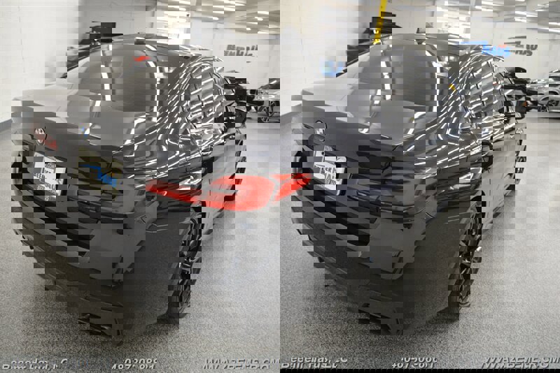 Used 2022 BMW M550i xDrive w/ Executive Package image 8