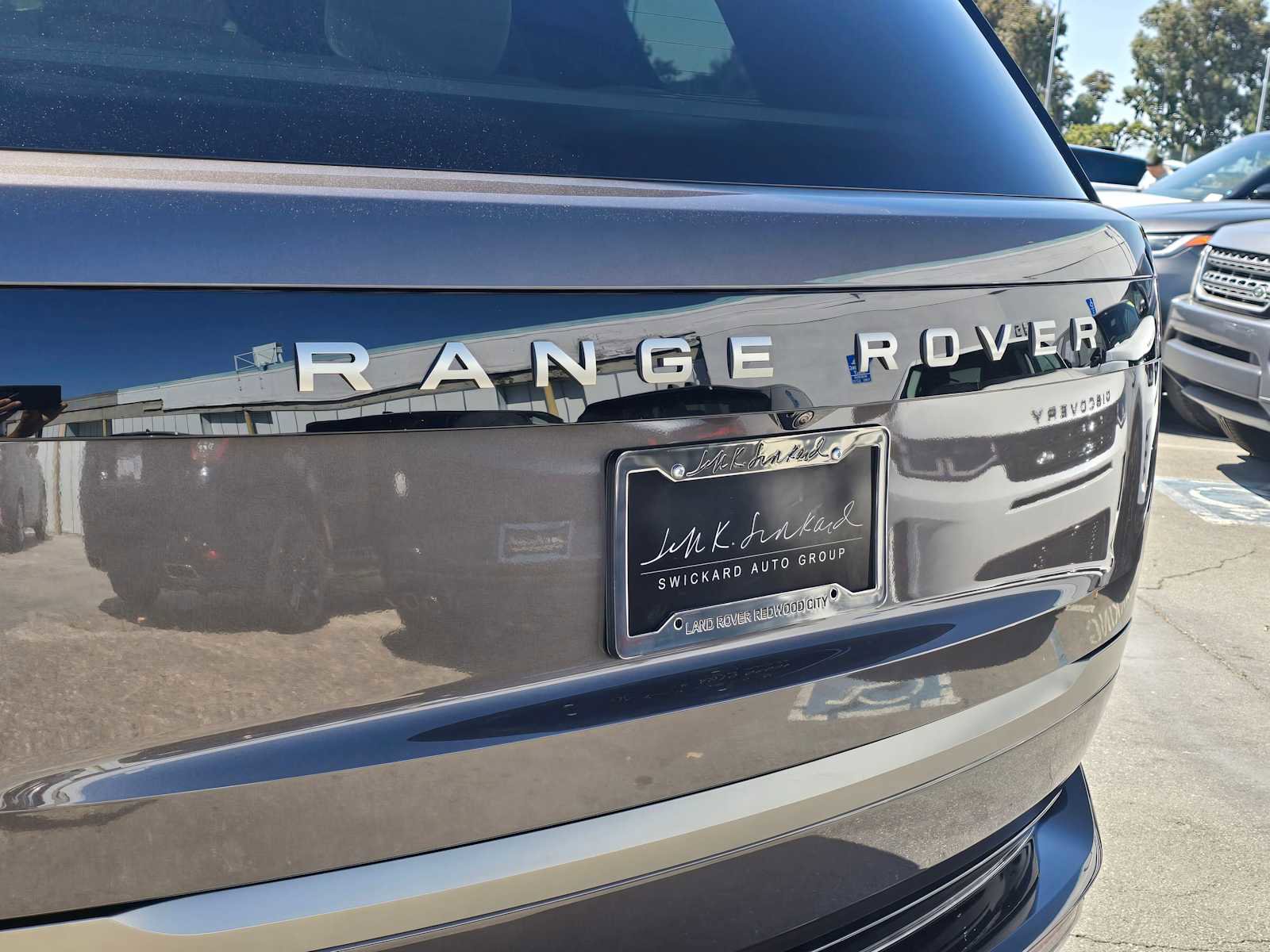 New 2025 Land Rover Range Rover SE image 18