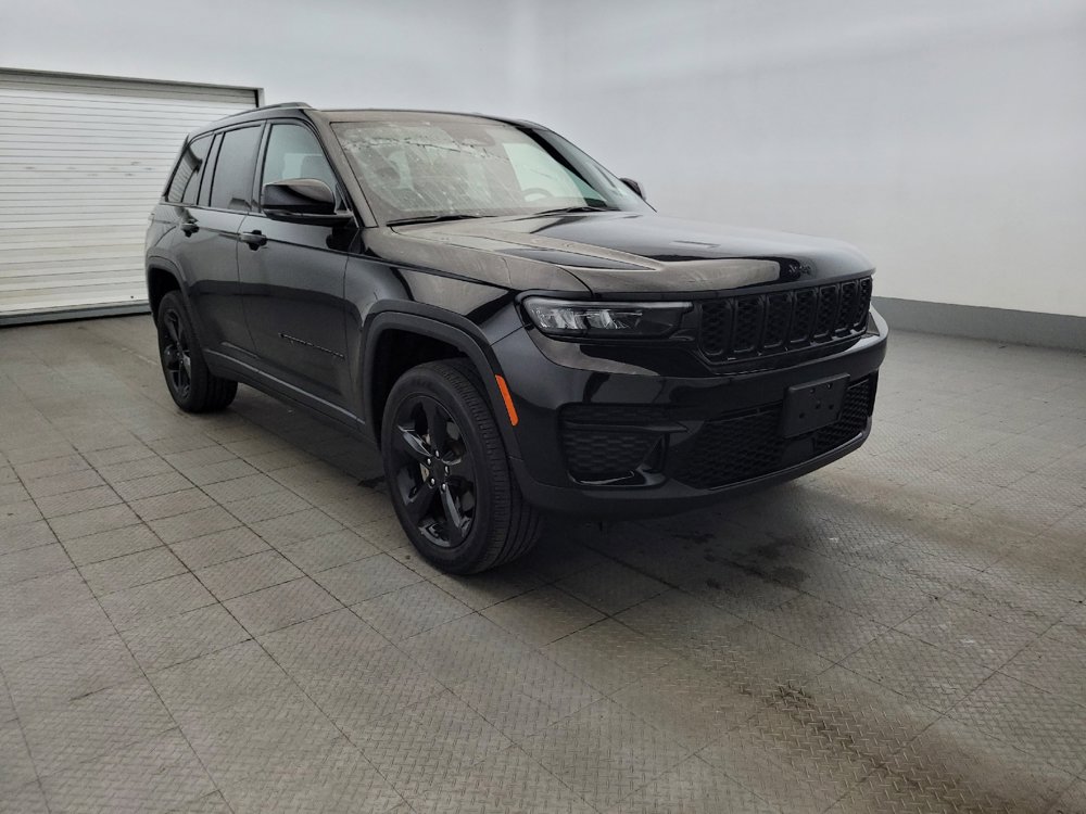 Used 2023 Jeep Grand Cherokee Altitude AWD/4WD image 13