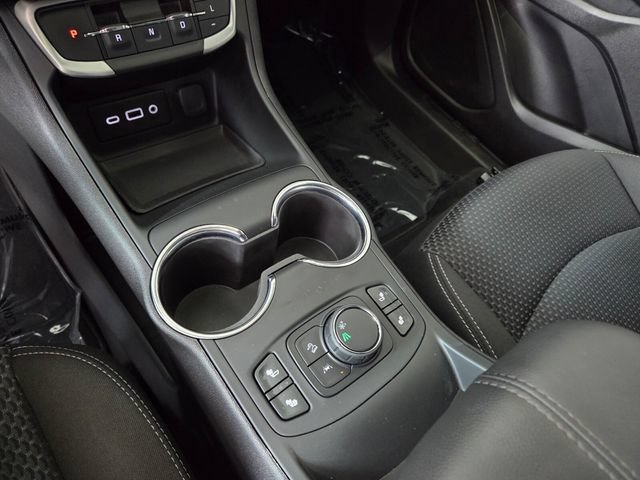 Used 2024 GMC Terrain SLE w/ Driver Convenience Package FWD image 26