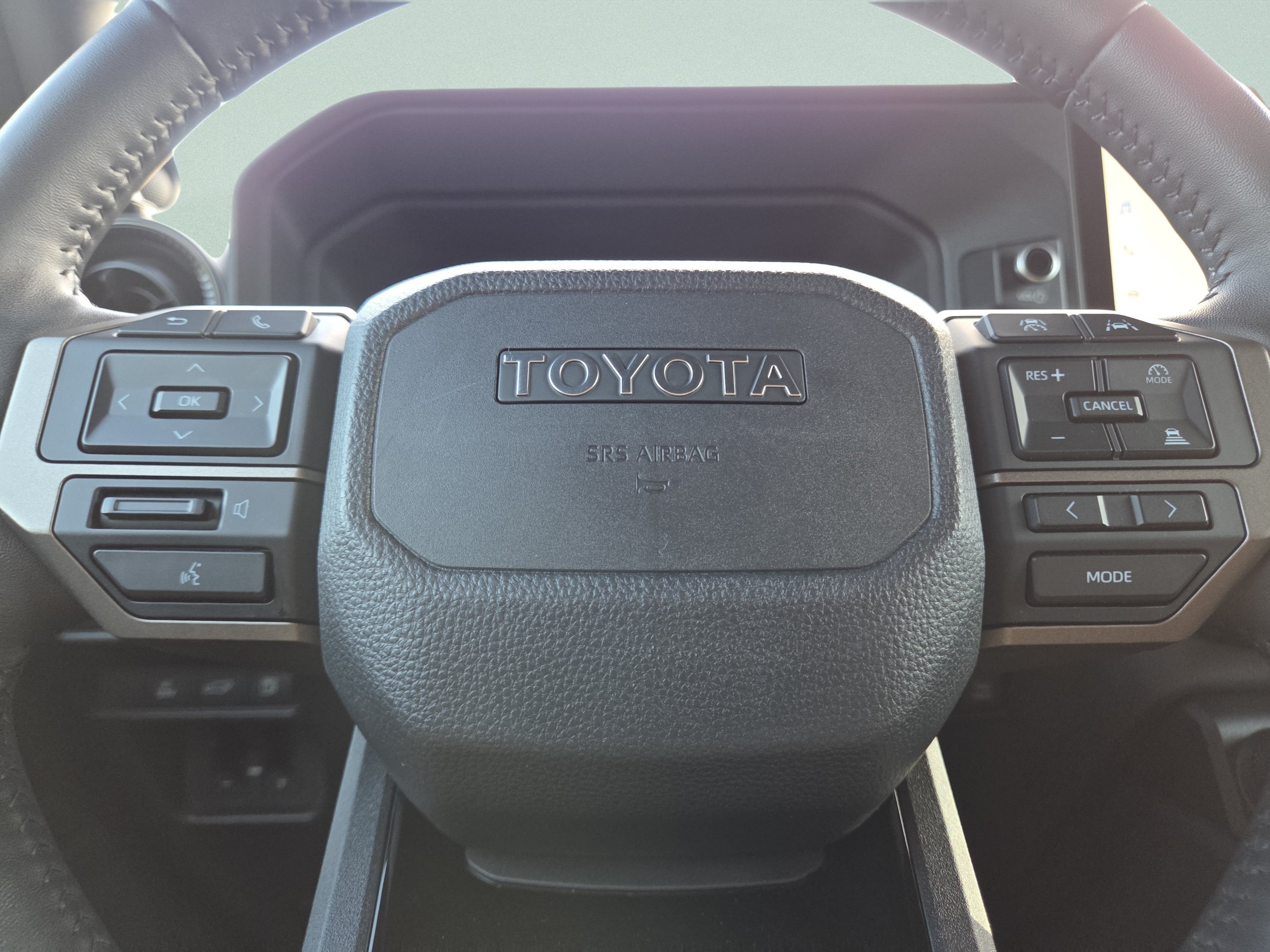 Certified 2025 Toyota Land Cruiser w/ Premium Package AWD/4WD image 37