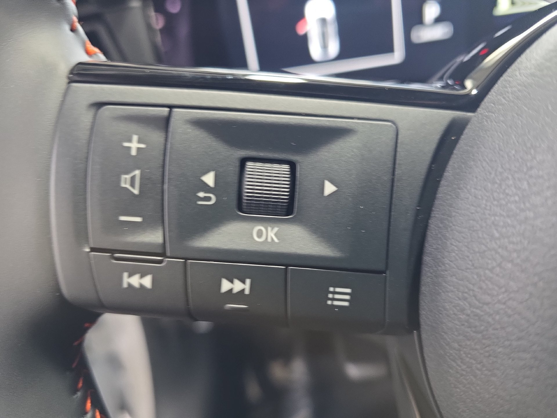 New 2027 Nissan Kicks SV w/ Rock Creek Edition AWD/4WD image 16