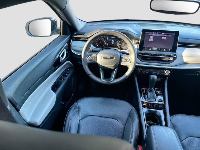 Used 2023 Jeep Compass Limited image 22