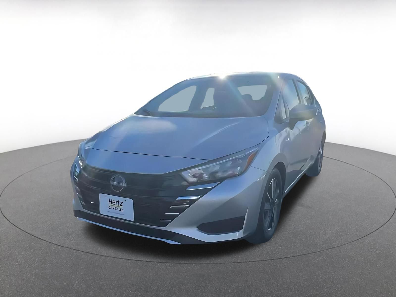 Used 2025 Nissan Versa SV image 7