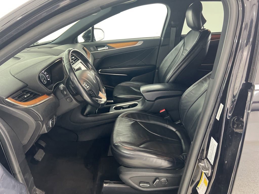 Used 2019 Lincoln MKC Reserve w/ MKC Climate Package AWD/4WD image 18