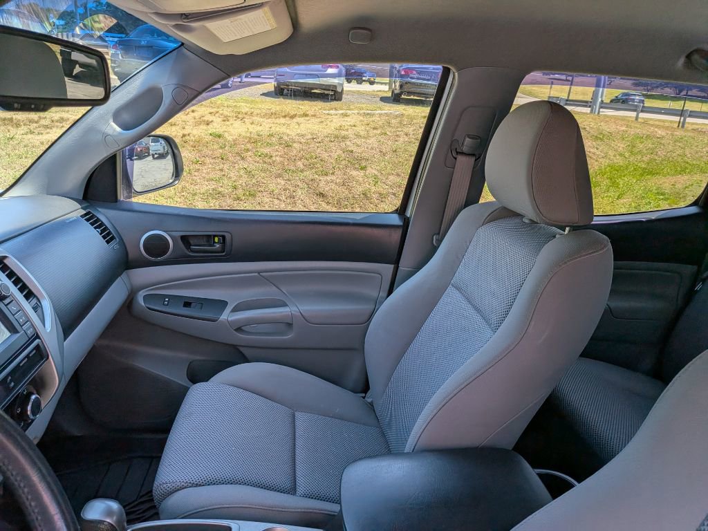 Used 2013 Toyota Tacoma 4x4 Double Cab w/ TRD Sport Pkg image 33