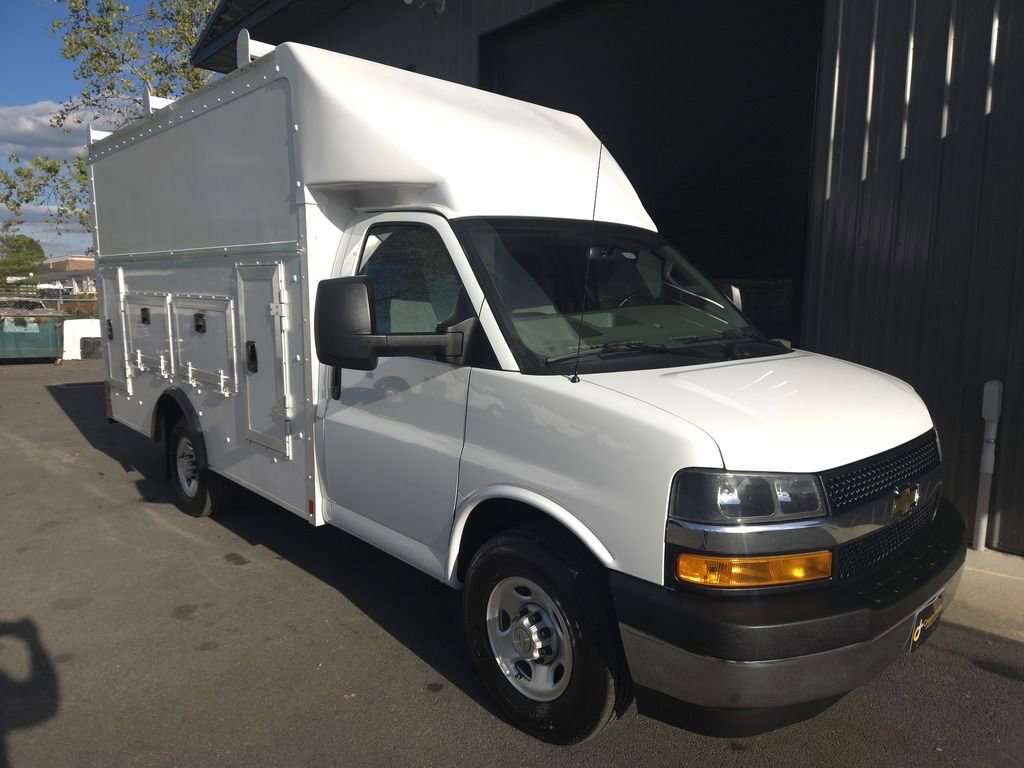 Used 2022 Chevrolet Express 3500 w/ Power Convenience Package image 5