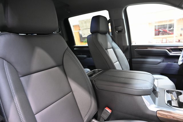 New 2026 Chevrolet Silverado 3500 LT w/ Trail Boss Package image 9