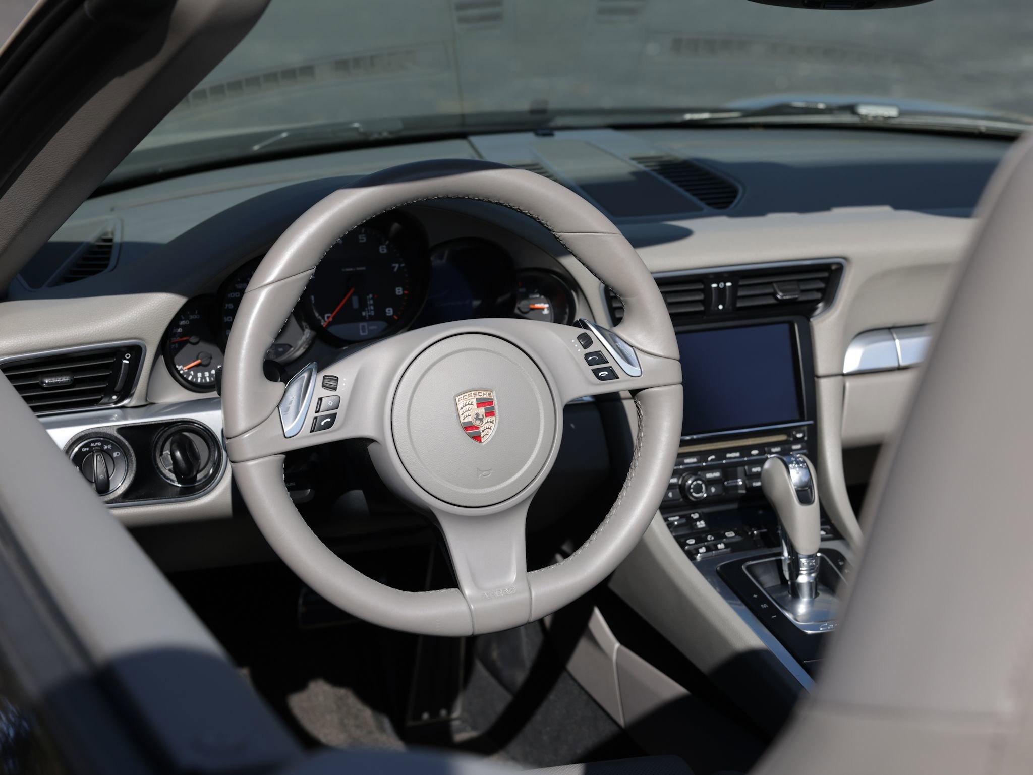 Used 2013 Porsche 911 Carrera image 12