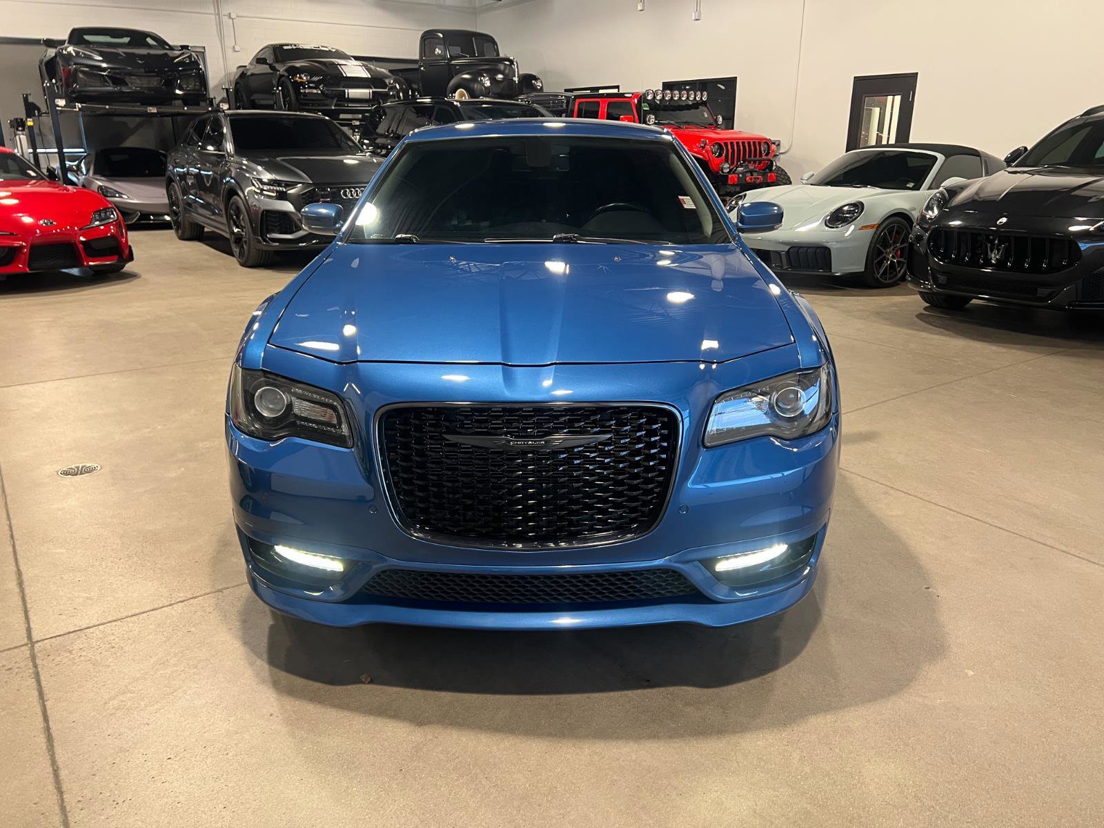 Used 2022 Chrysler 300 Touring L image 8