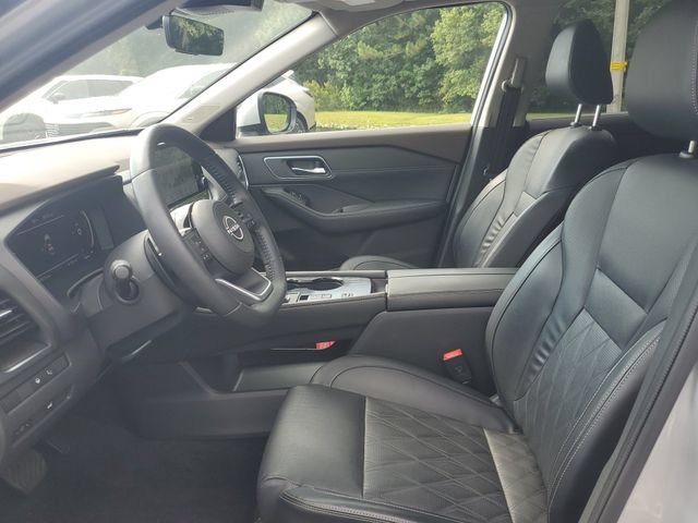 Certified 2023 Nissan Rogue Platinum w/ Platinum Premium Package FWD image 14