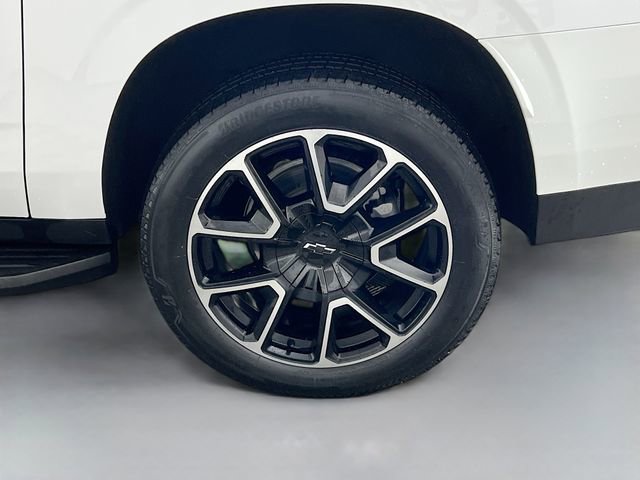 Used 2024 Chevrolet Suburban RST w/ Luxury Package image 39