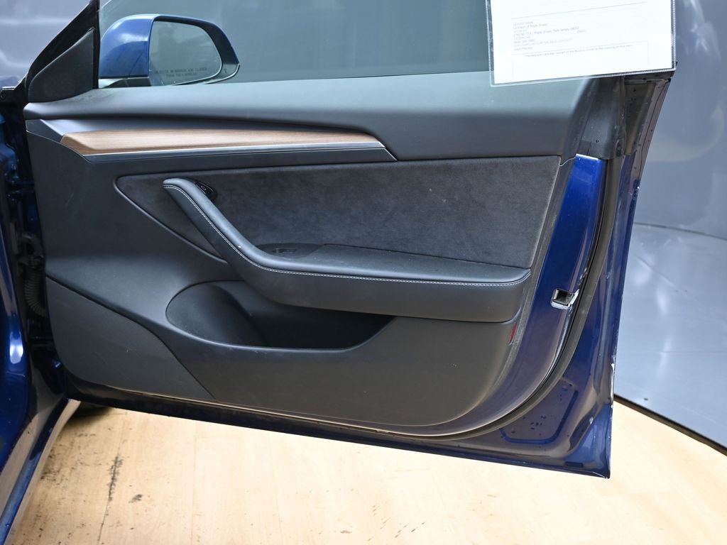 Used 2021 Tesla Model 3 Standard Range Plus image 40