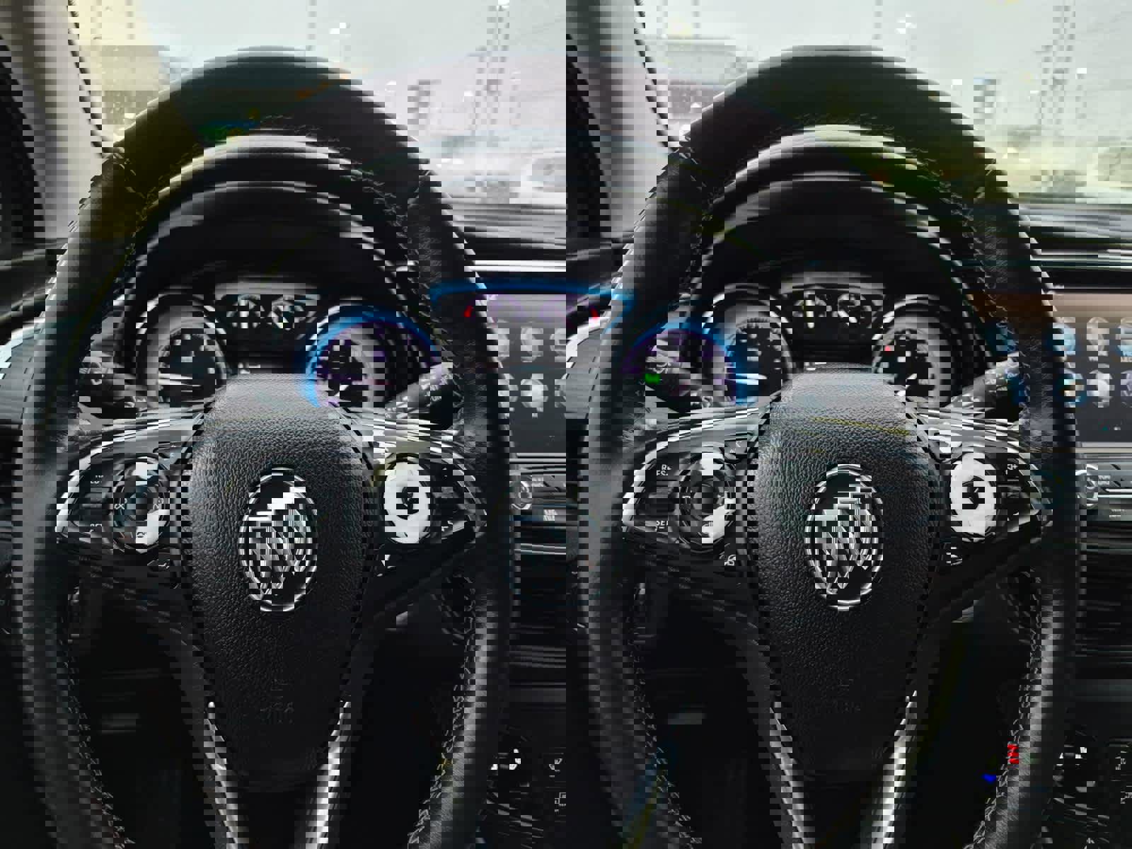 Used 2017 Buick Envision Essence image 18