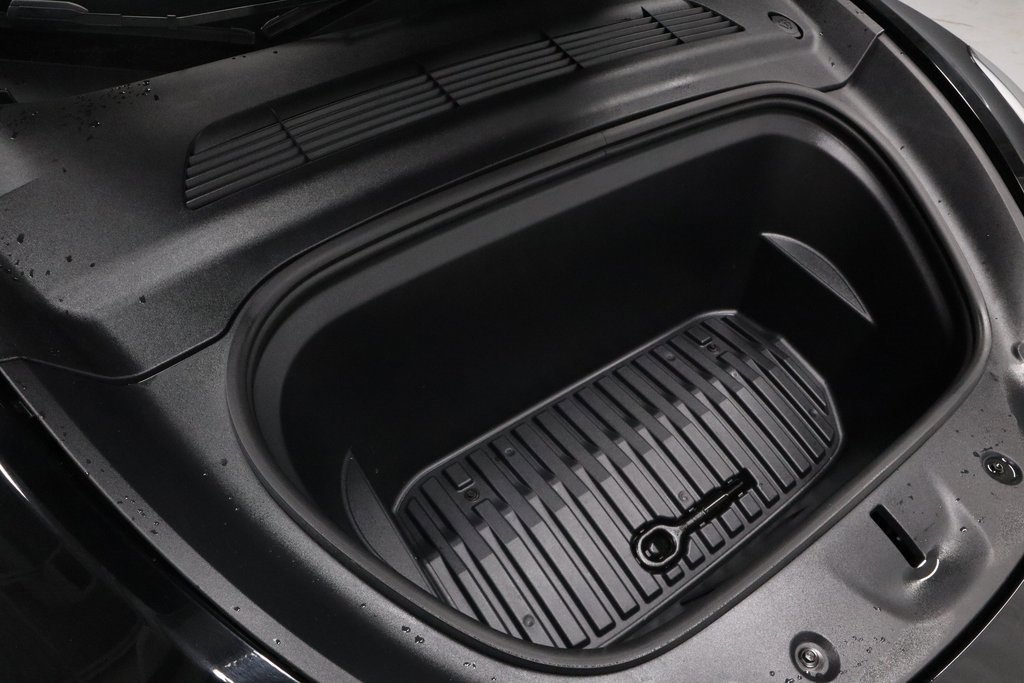 Used 2023 Tesla Model Y Long Range image 16