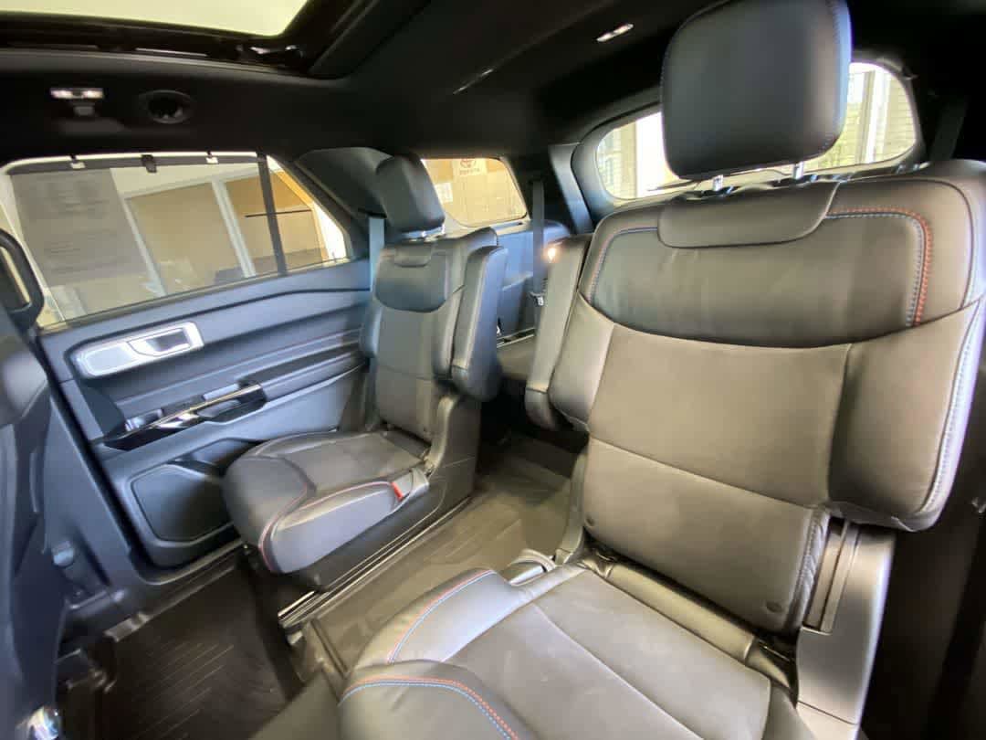 Used 2023 Ford Explorer ST w/ Equipment Group 401A AWD/4WD image 25