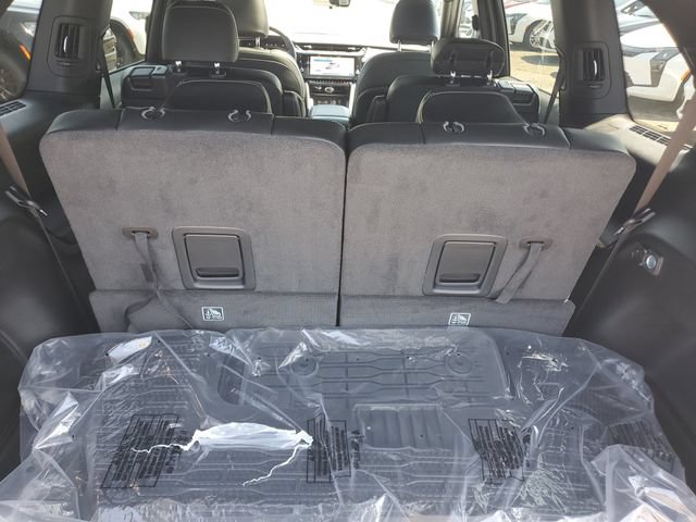 New 2026 Jeep Grand Cherokee L Limited w/ Limited Altitude Package AWD/4WD image 8