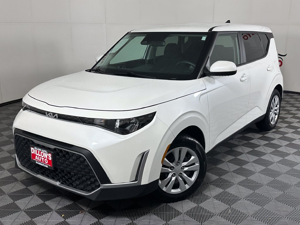 Used 2024 Kia Soul LX FWD image 1