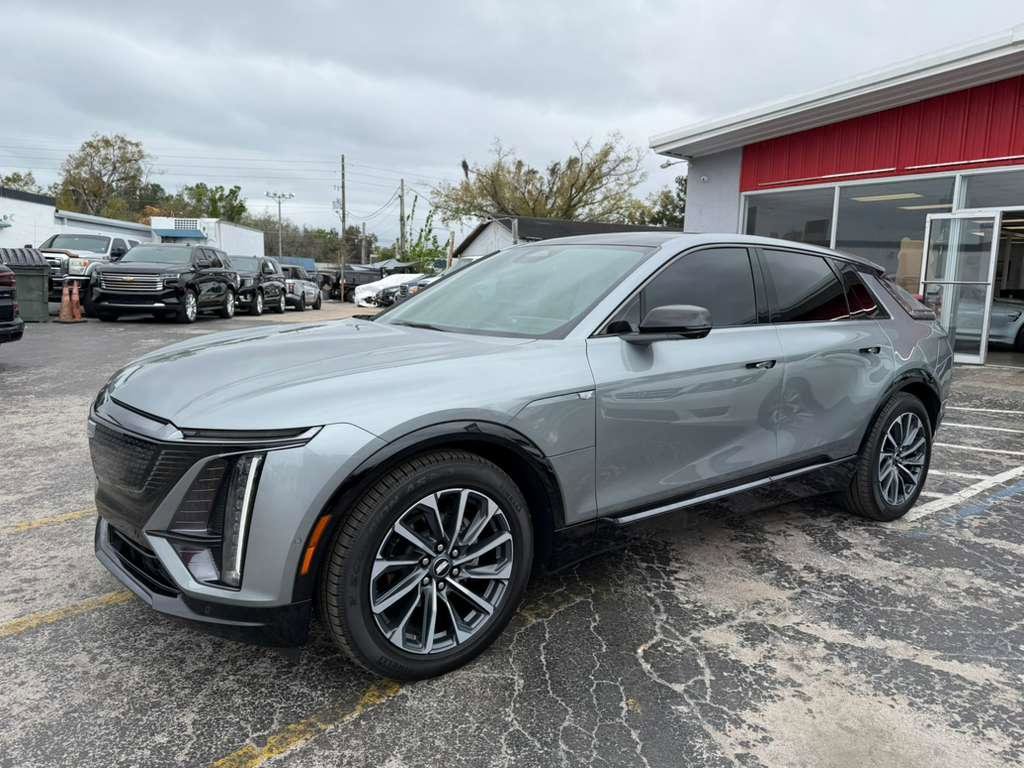 Used 2024 Cadillac Lyriq Sport image 3