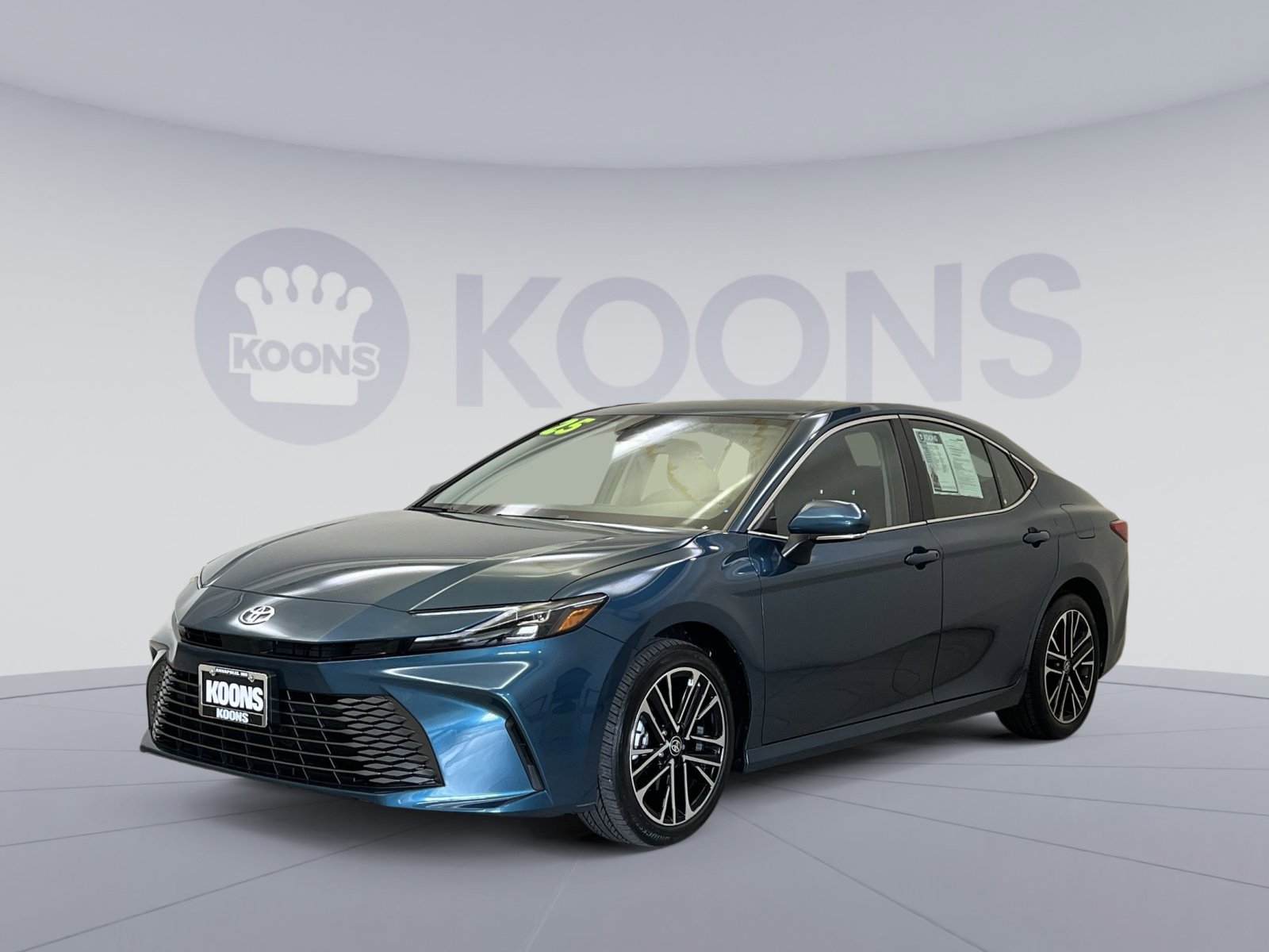 Used 2025 Toyota Camry XLE