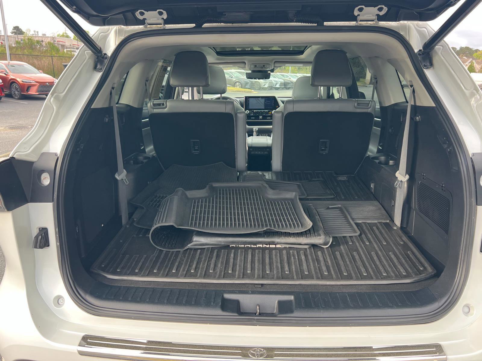 Used 2022 Toyota Highlander Platinum image 37
