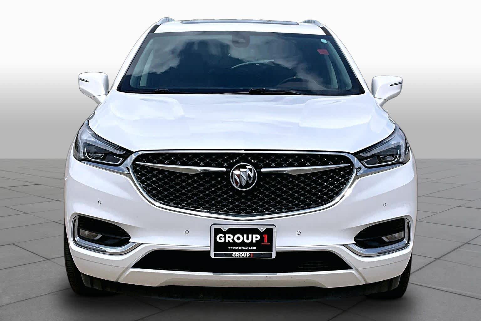 Used 2020 Buick Enclave Avenir w/ Avenir Technology Package FWD image 4