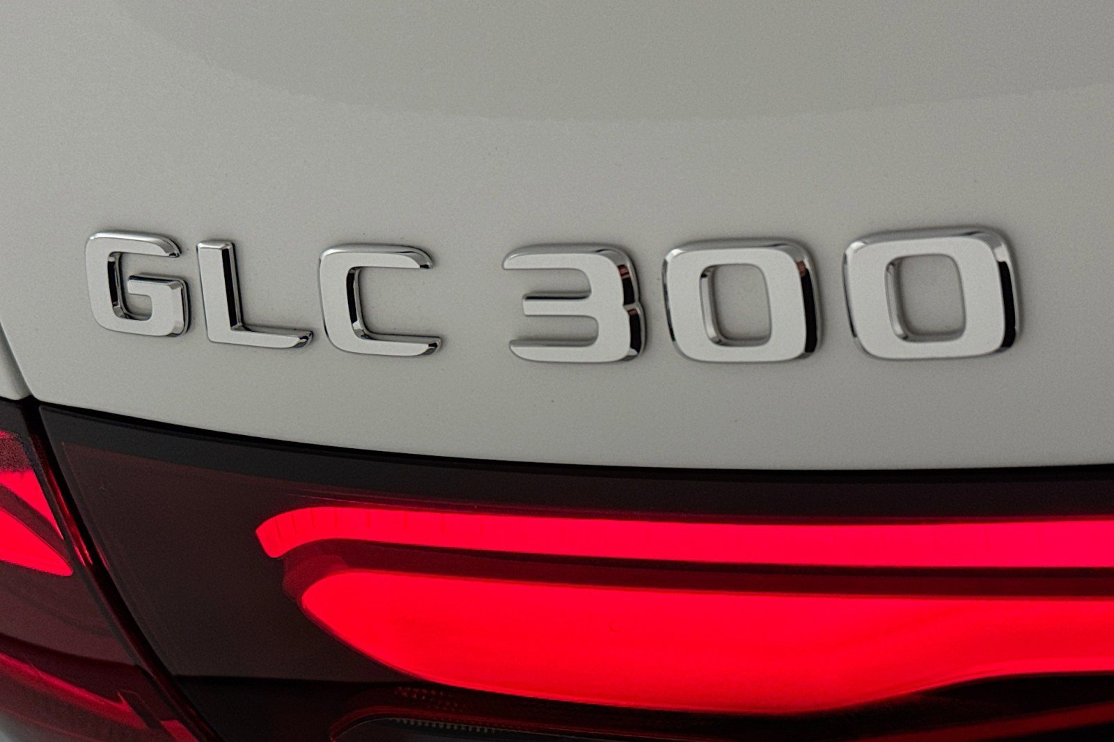 Certified 2026 Mercedes-Benz GLC 300 image 8