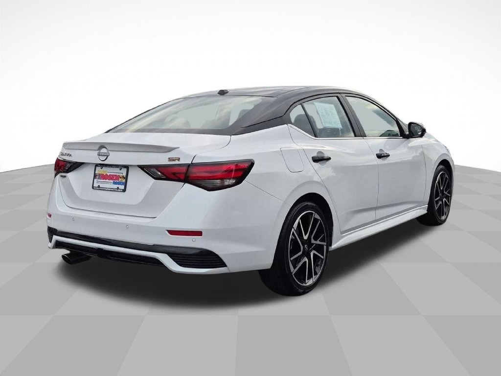Used 2025 Nissan Sentra SR w/ SR Premium Package FWD image 3