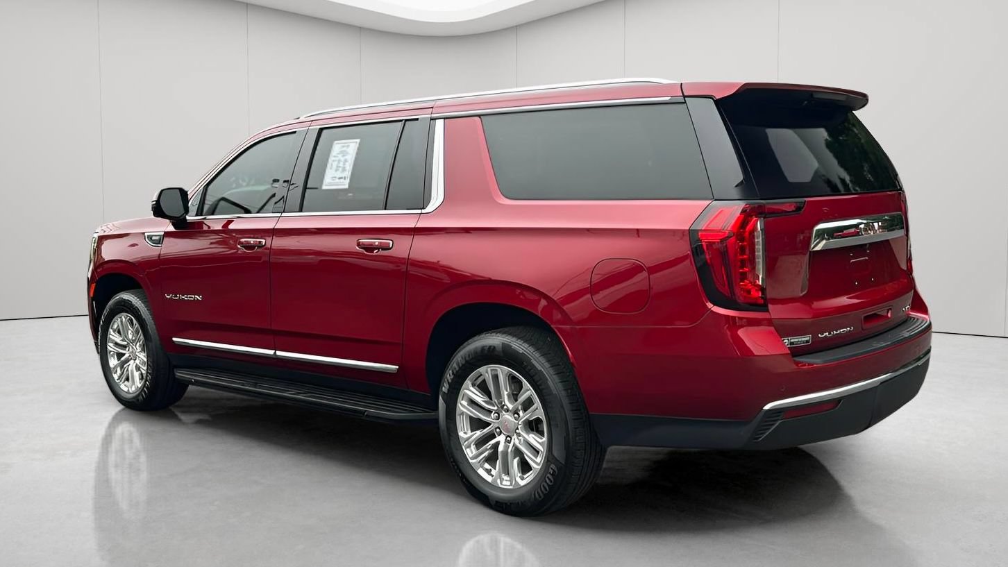 Used 2023 GMC Yukon XL SLT w/ SLT Luxury Package AWD/4WD image 8