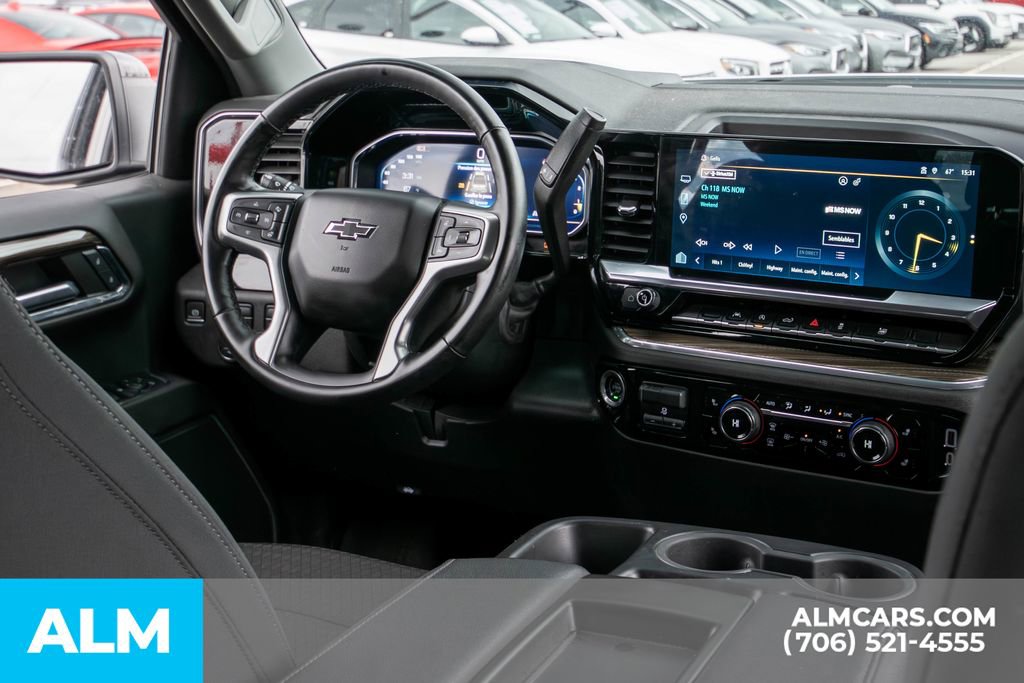 Used 2024 Chevrolet Silverado 1500 RST w/ Dark Appearance Package image 12