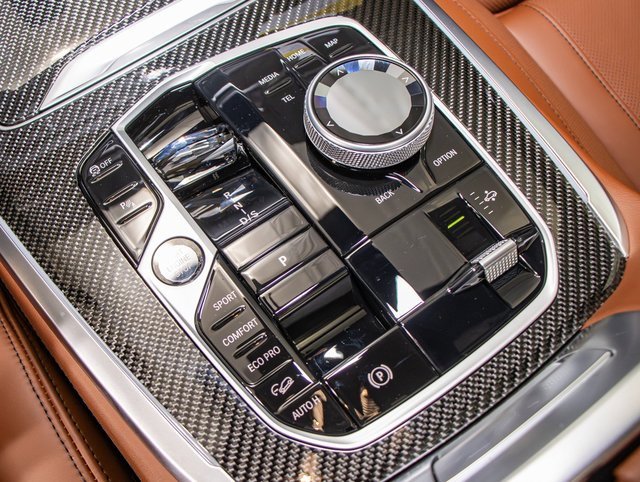 New 2026 BMW X7 M60i image 19