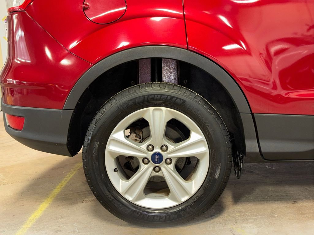 Used 2015 Ford Escape SE image 18