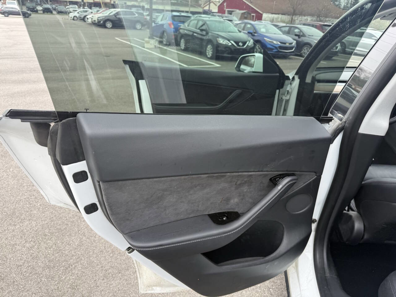 Used 2020 Tesla Model Y Long Range image 26