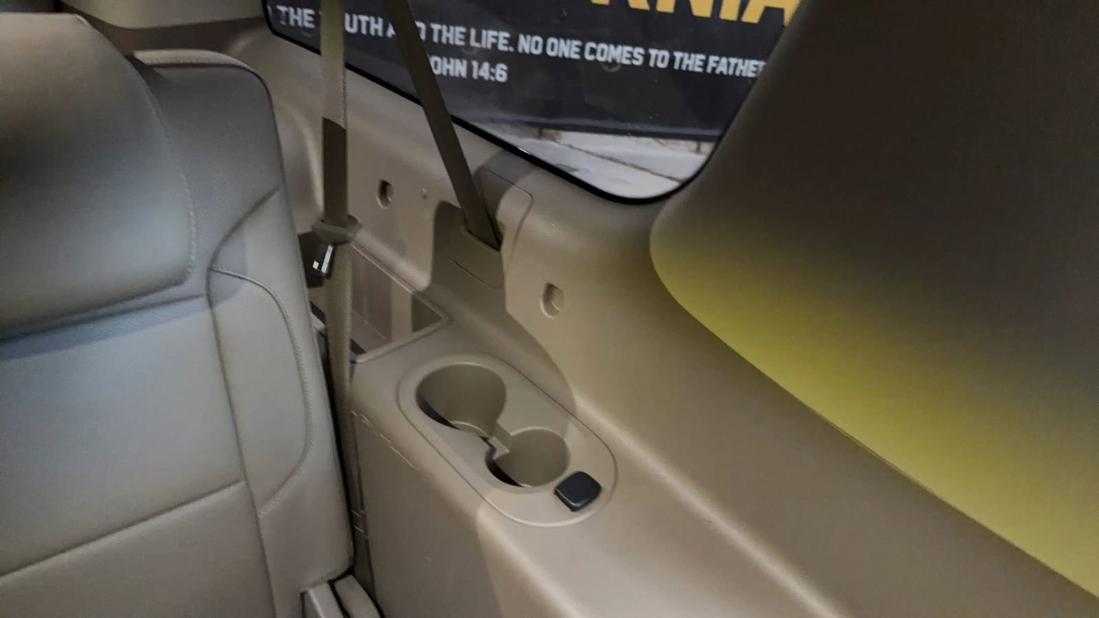 Used 2016 GMC Yukon XL SLT image 35