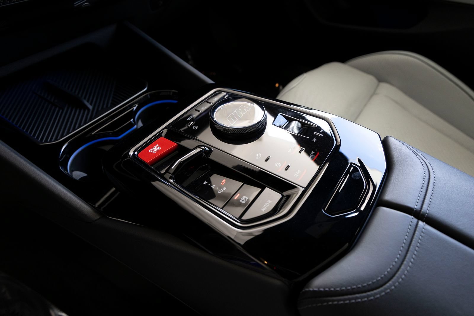 Certified 2025 BMW M5 Touring AWD/4WD image 21