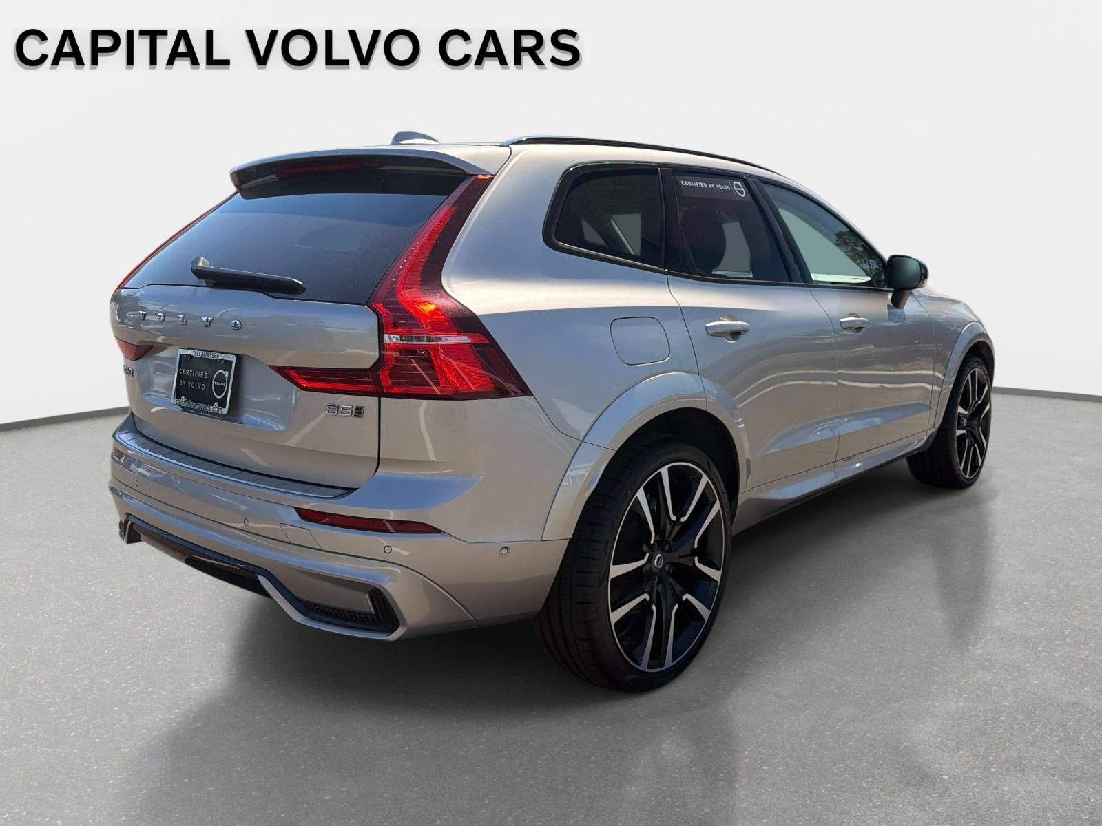 Certified 2024 Volvo XC60 B5 Ultimate w/ Protection Package Premier AWD/4WD image 5