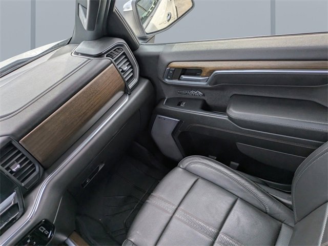 Used 2023 Chevrolet Silverado 1500 High Country w/ Technology Package image 18