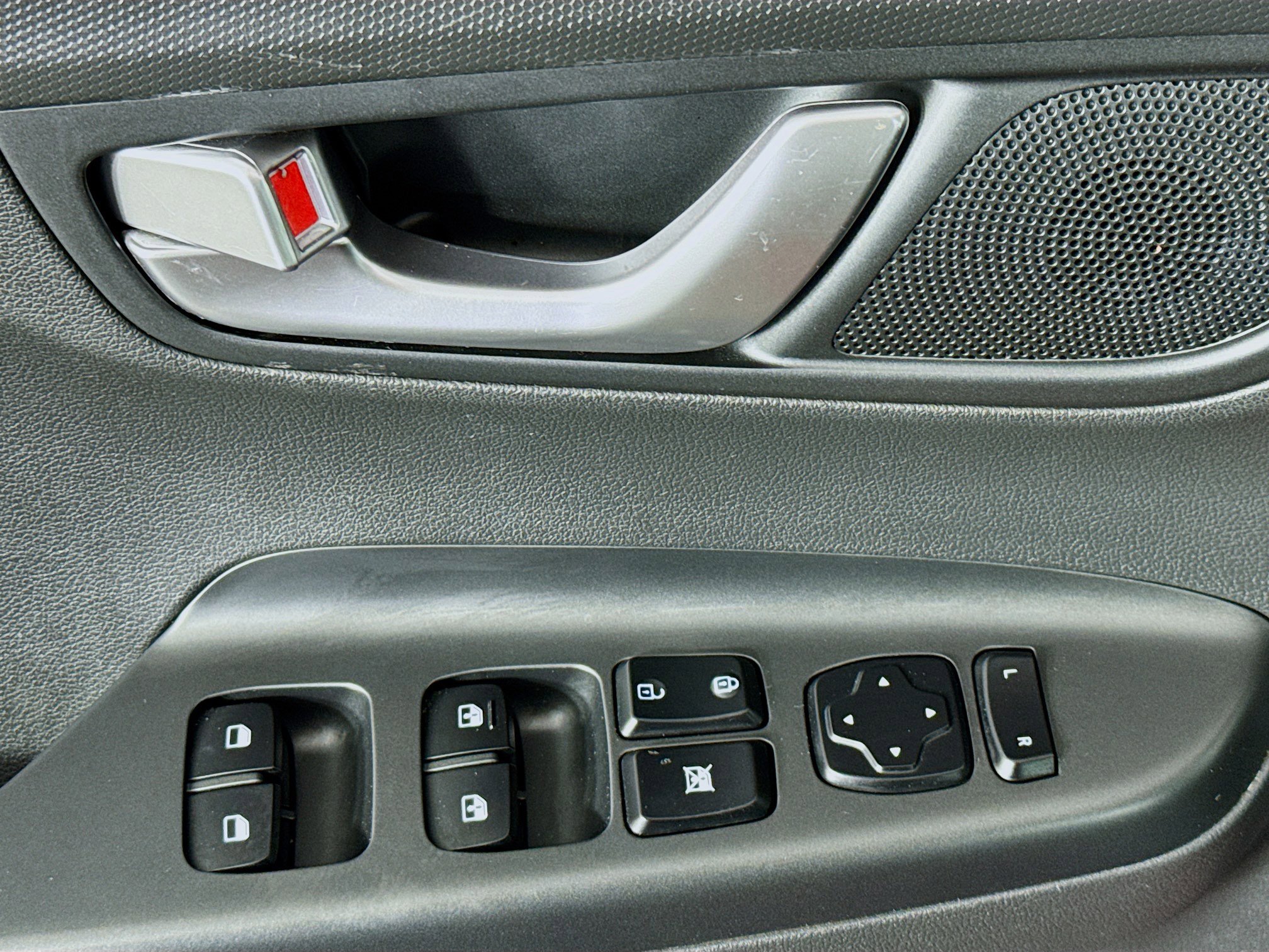 Used 2022 Hyundai Kona SEL w/ Convenience Package image 40