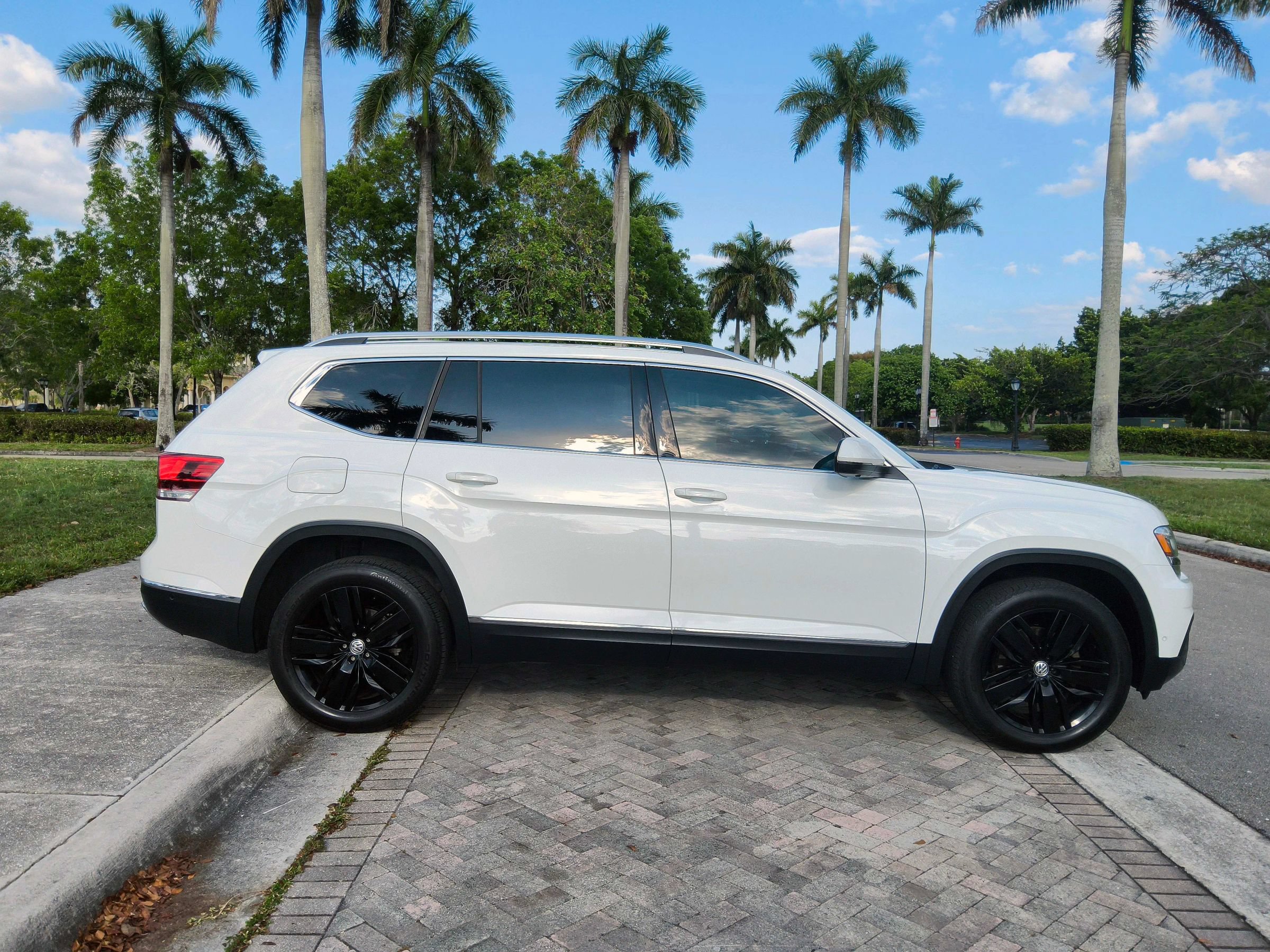 Used 2019 Volkswagen Atlas SEL Premium AWD/4WD image 22