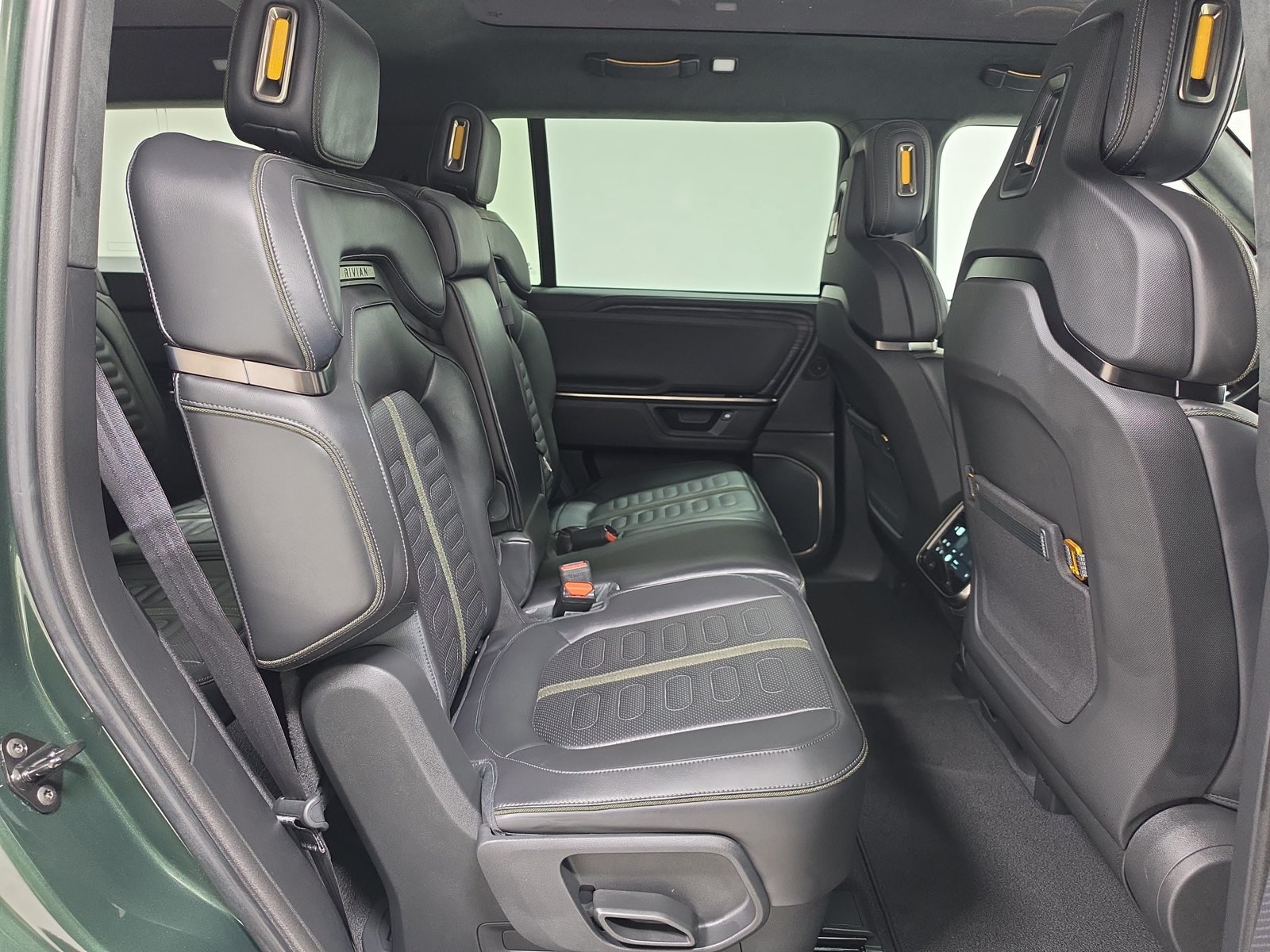 Used 2025 Rivian R1S Adventure Dual AWD/4WD image 23