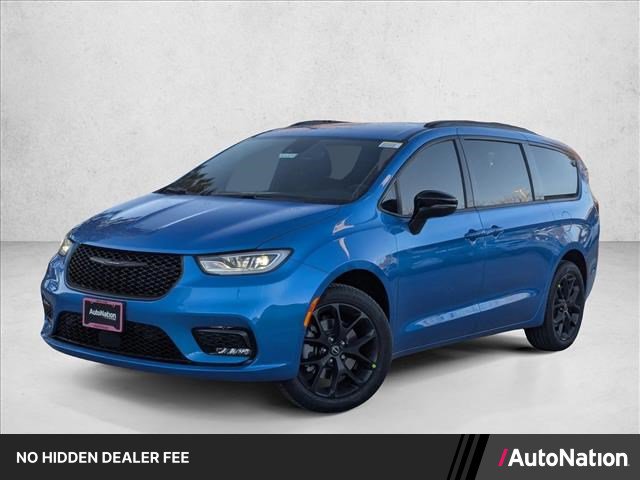 New 2026 Chrysler Pacifica Select w/ S Appearance Package AWD/4WD image 1